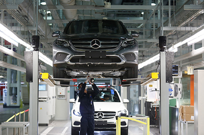 長(zhǎng)期停產(chǎn)導(dǎo)致巨額虧損，北京奔馳向政府申請(qǐng)?zhí)崆皬?fù)產(chǎn)以挽救汽車銷售